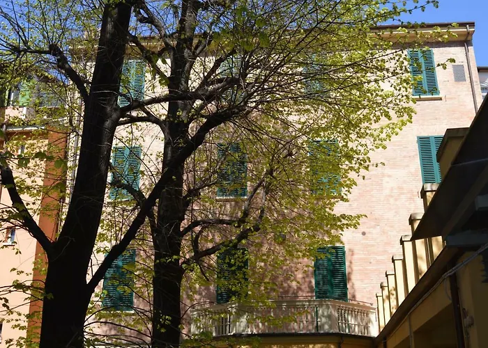 Cavazza 3* 볼로냐